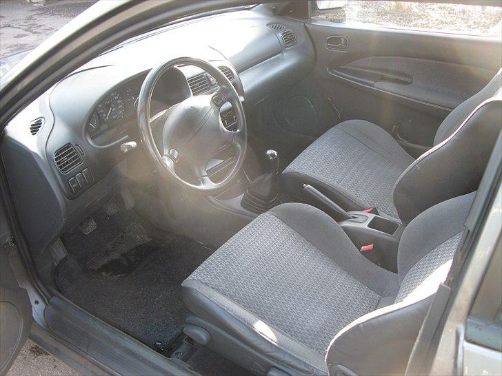 Mazda 323c billede 6