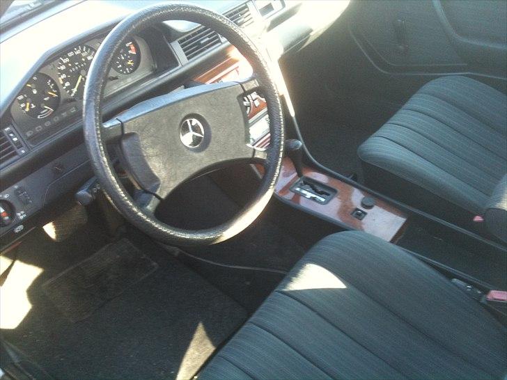 Mercedes Benz 300 aut solgt billede 13