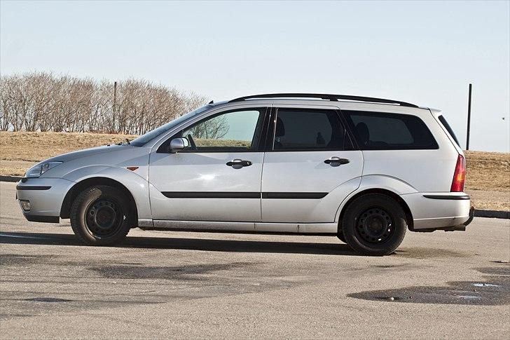 Ford Focus 2,0 Trend STcar billede 2