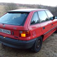 Opel Astra  1.6i 8v