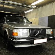 Volvo 240 GLE