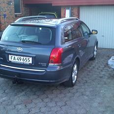 Toyota avensis 2,2 D-4D 150