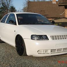 Audi A3 1,8 T Perlemorshvid