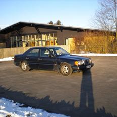 Mercedes Benz W124 250