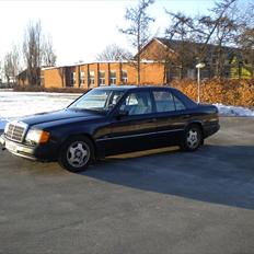 Mercedes Benz W124 250