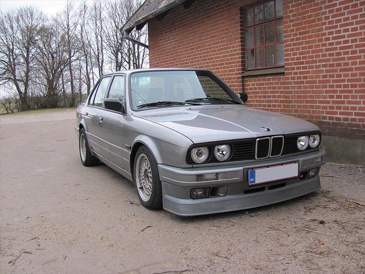 BMW 325I / 2,9 billede 1