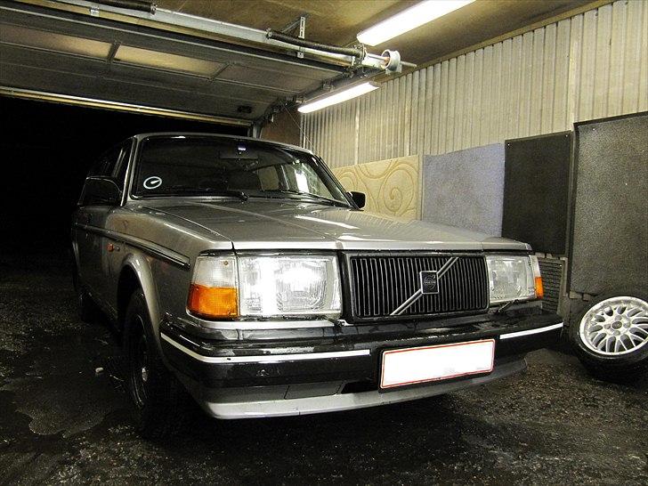 Volvo 240 GLE billede 1