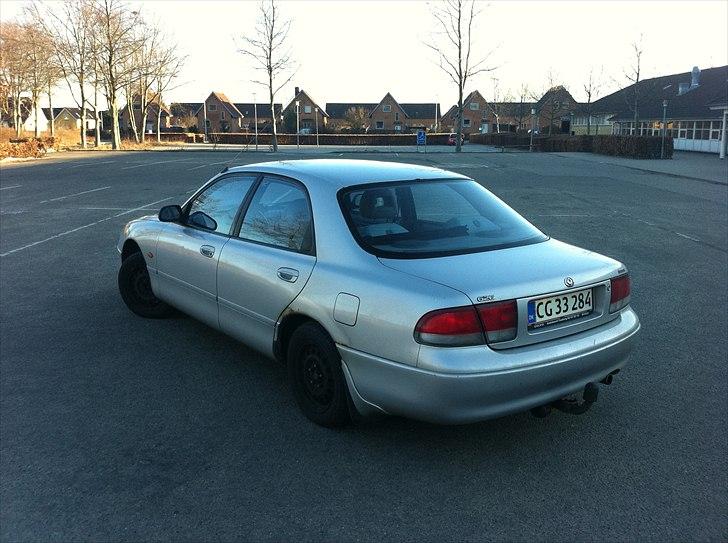 Mazda 626, 1.8i GLX (Totaltskadet) billede 4