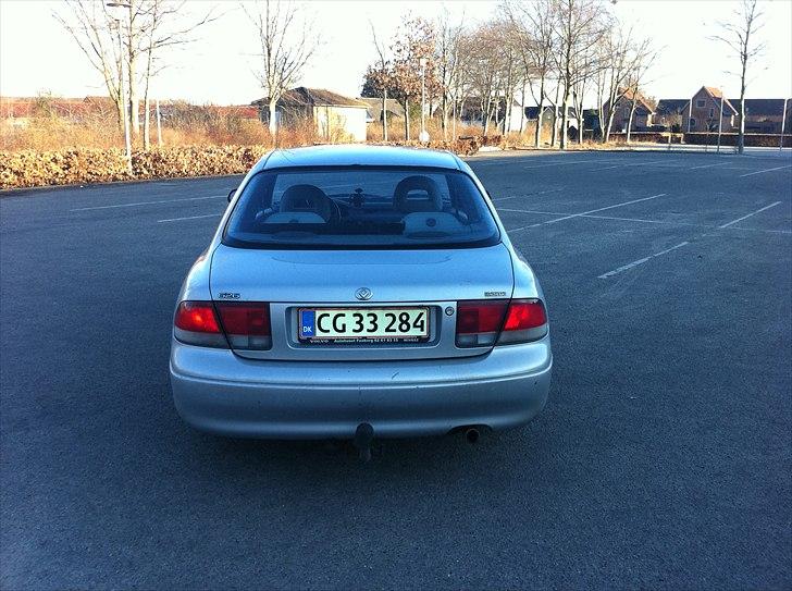 Mazda 626, 1.8i GLX (Totaltskadet) billede 5