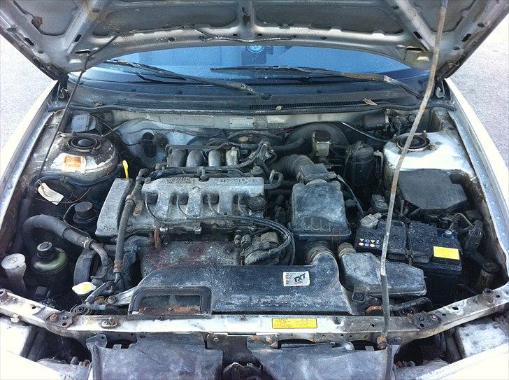 Mazda 626, 1.8i GLX (Totaltskadet) billede 11