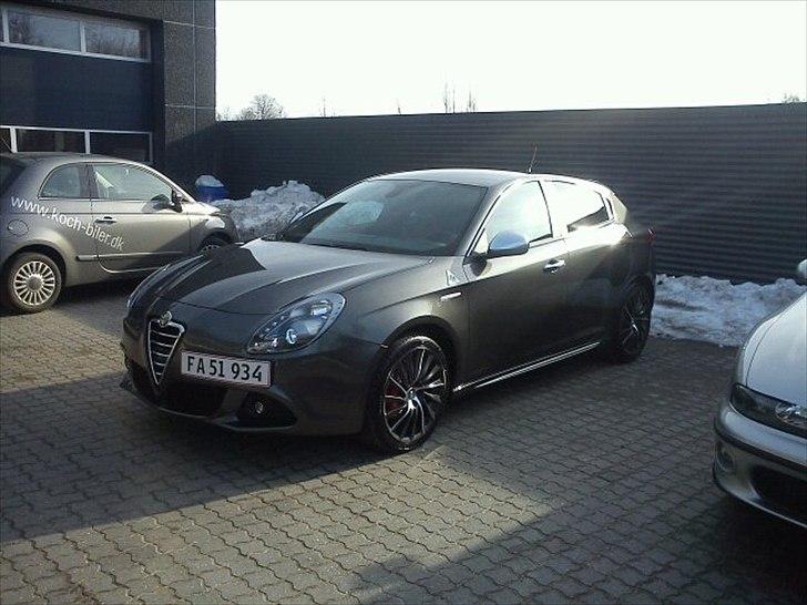 Alfa Romeo Giulietta QV - Da jeg lige havde fået den, efter en ditec behandling, lækkert :) billede 12