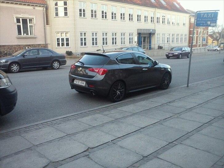 Alfa Romeo Giulietta QV - foran rådhuset i Skanderborg billede 14