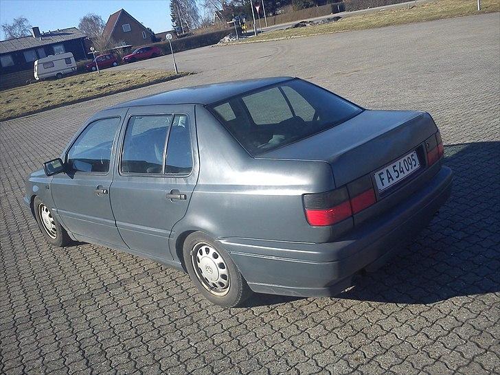VW vento 1.8 solgt billede 8