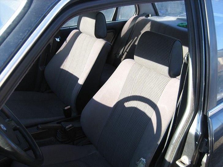 BMW E30 320i billede 5