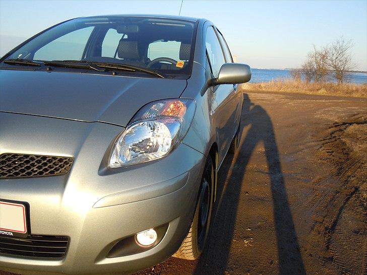 Toyota Yaris TX billede 1