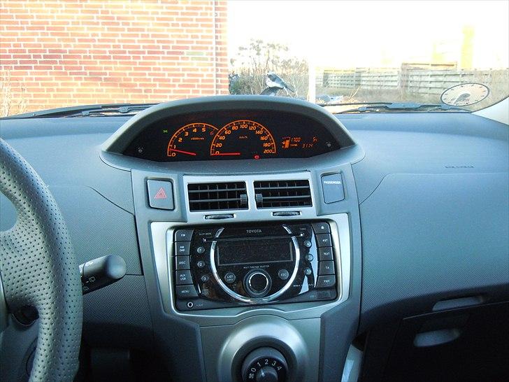 Toyota Yaris TX billede 6