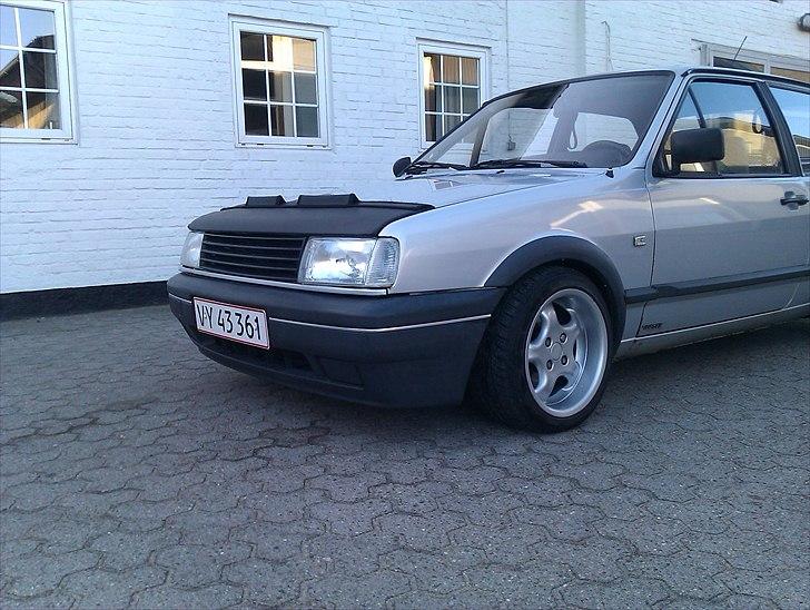 VW polo coupe SOLGT billede 2