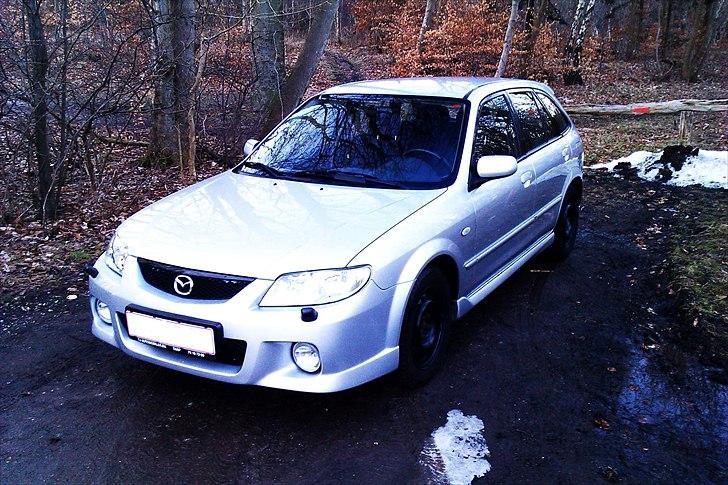 Mazda 323F Sportive billede 1