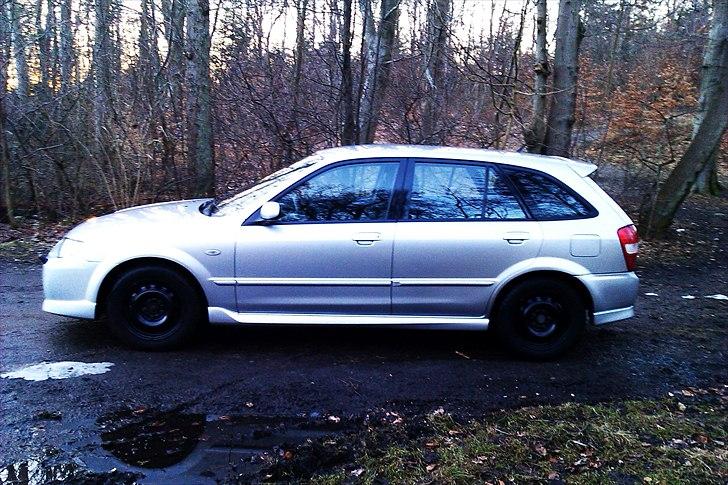 Mazda 323F Sportive billede 4