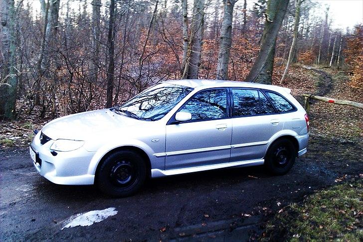 Mazda 323F Sportive billede 5