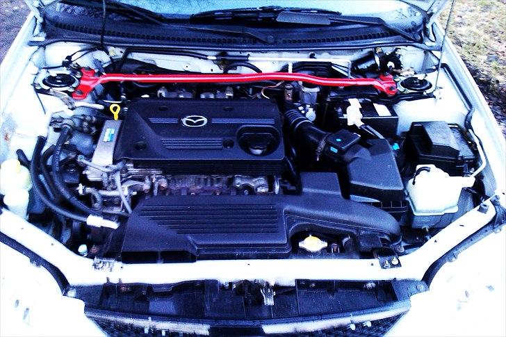 Mazda 323F Sportive billede 6