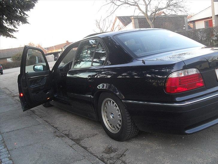 BMW e38 ***Solgt 29-06-2011*** billede 2