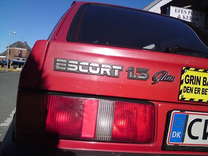 Ford Escort 1,3 Ghia solgt - Ghia! billede 3