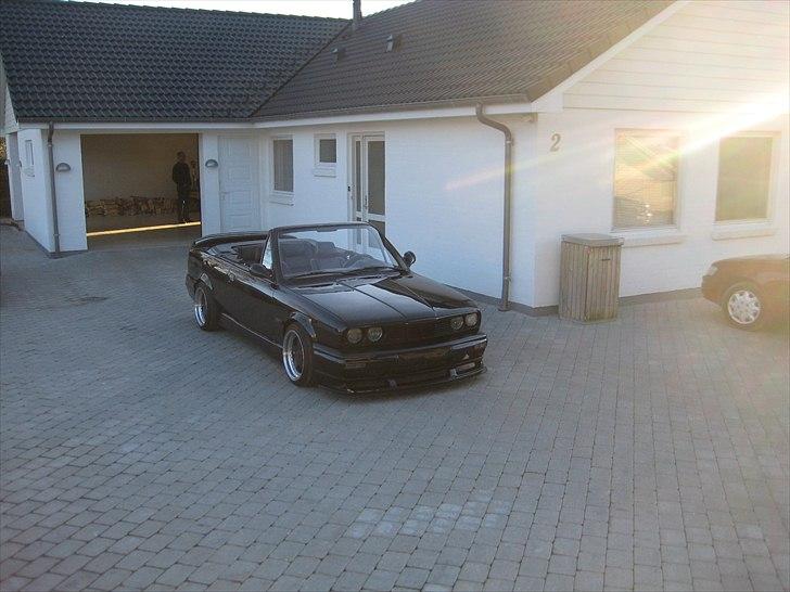 BMW E30 325i Cabriolet (SOLGT 17/6-2011) billede 1