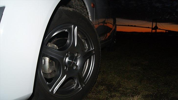 Chevrolet Spark 1.0 Beathe - Beathe leger ved broen, om aftenen. Fy fy Beathe :) billede 12