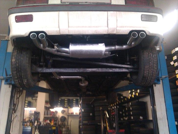 Mitsubishi Colt 2,0 GTI 16v SOLGT - Hjemmelavet rustfri udst med potter i hver side.. billede 17