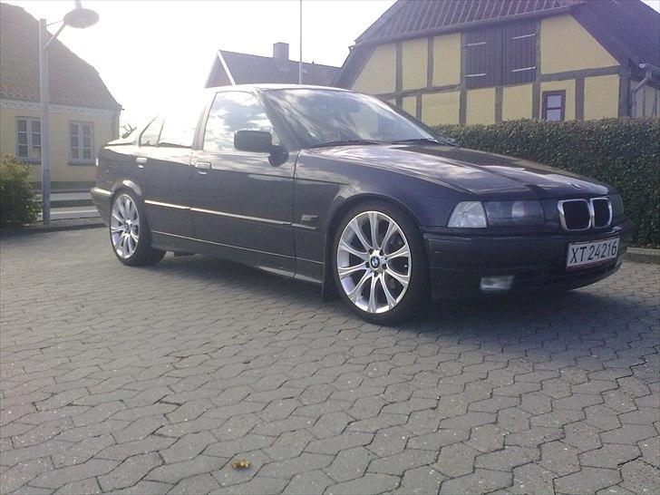 BMW 318 i Bavaria *Skadet*  billede 19