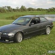 BMW 325i Coupe solgt