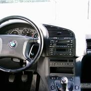 BMW 328i Coupé **Solgt**