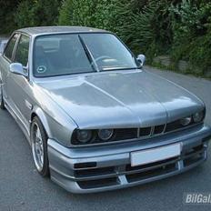 BMW E30 325i Solgt