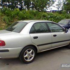 Mitsubishi Carisma 1,8 GDI (Solgt)
