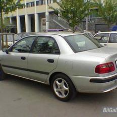 Mitsubishi Carisma 1,8 GDI (Solgt)