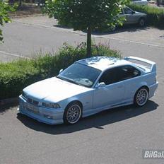 BMW E36 318is coupé 