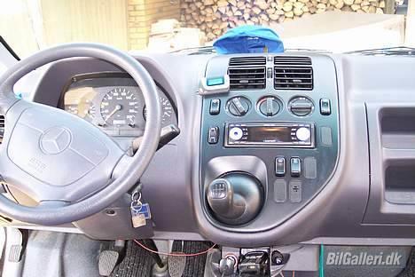 Mercedes Benz Vito 110    SOLGT billede 9