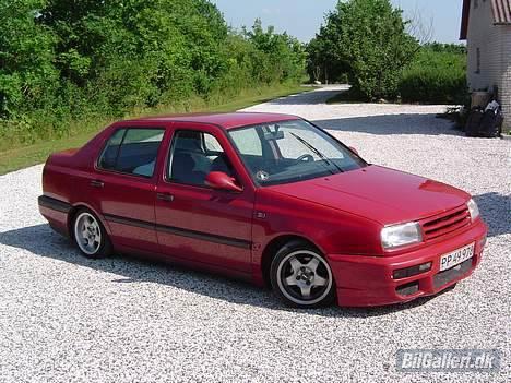 VW Vento SOLGT billede 13