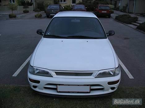 Toyota Corolla SPORT "SOLGT" - Sidespejlene mangler lige at blive malet billede 5