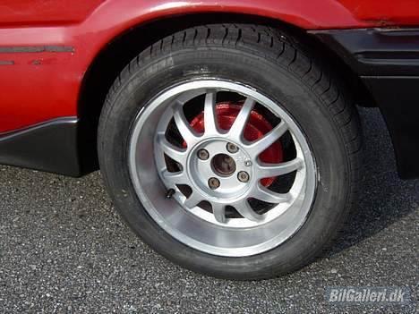 Toyota Corolla Turbo (Raceren) - Det ser fedt ud med røde bremsetromler... billede 5