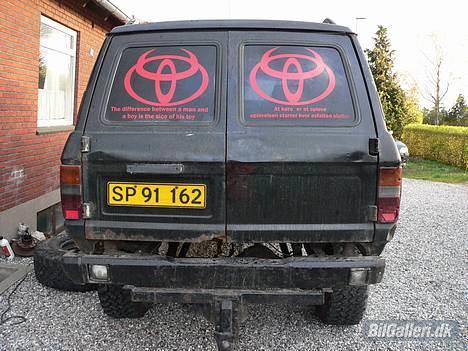 Toyota Landcruiser HJ61 død billede 1