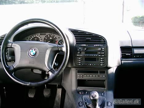 BMW 328i Coupé **Solgt** billede 5