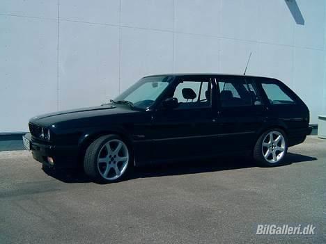 BMW 320i Touring (solgt) billede 2
