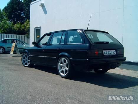 BMW 320i Touring (solgt) billede 4