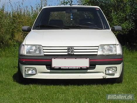 Peugeot 205 1,9 GTI DØD billede 9