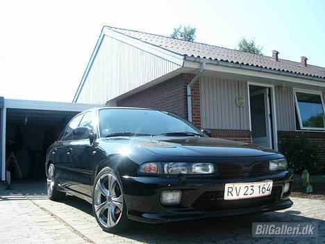 Mitsubishi Galant 2000 *SOLGT* - en smule sløret med godt oversigts billede. billede 1