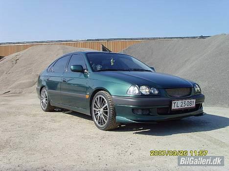 Toyota Avensis 1.8 billede 1