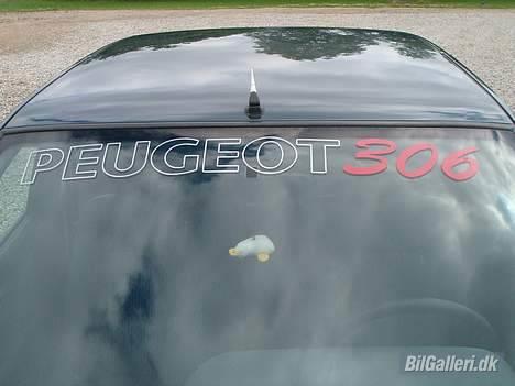 Peugeot 306 1,4  SOLGT - Peugeot 306 i forruden billede 3