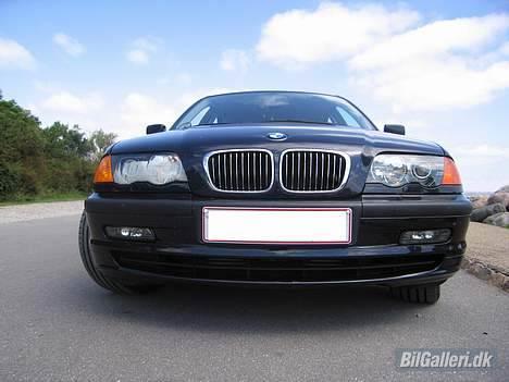 BMW 330 D billede 2